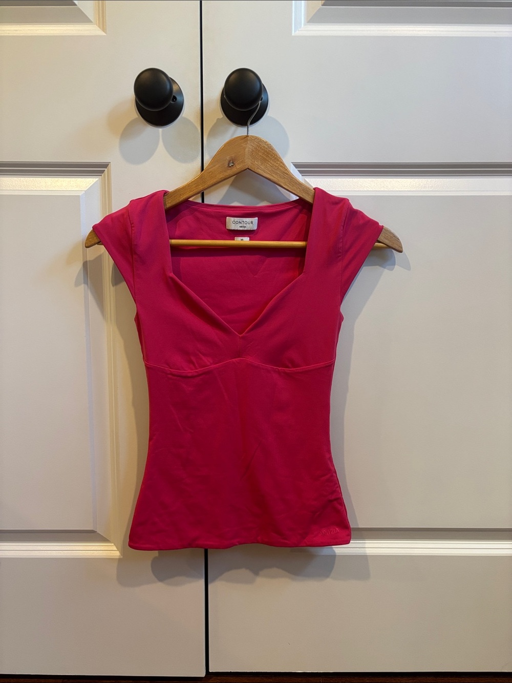 Aritzia Contour Sweetheart top